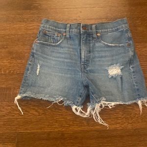 Madewell destroyed cut off Jean shorts size 27